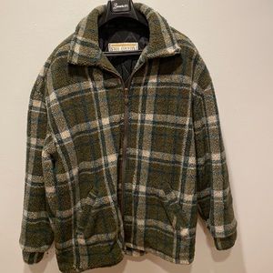 Jacket Men’s XL. Greens and beige Wooly Fleece